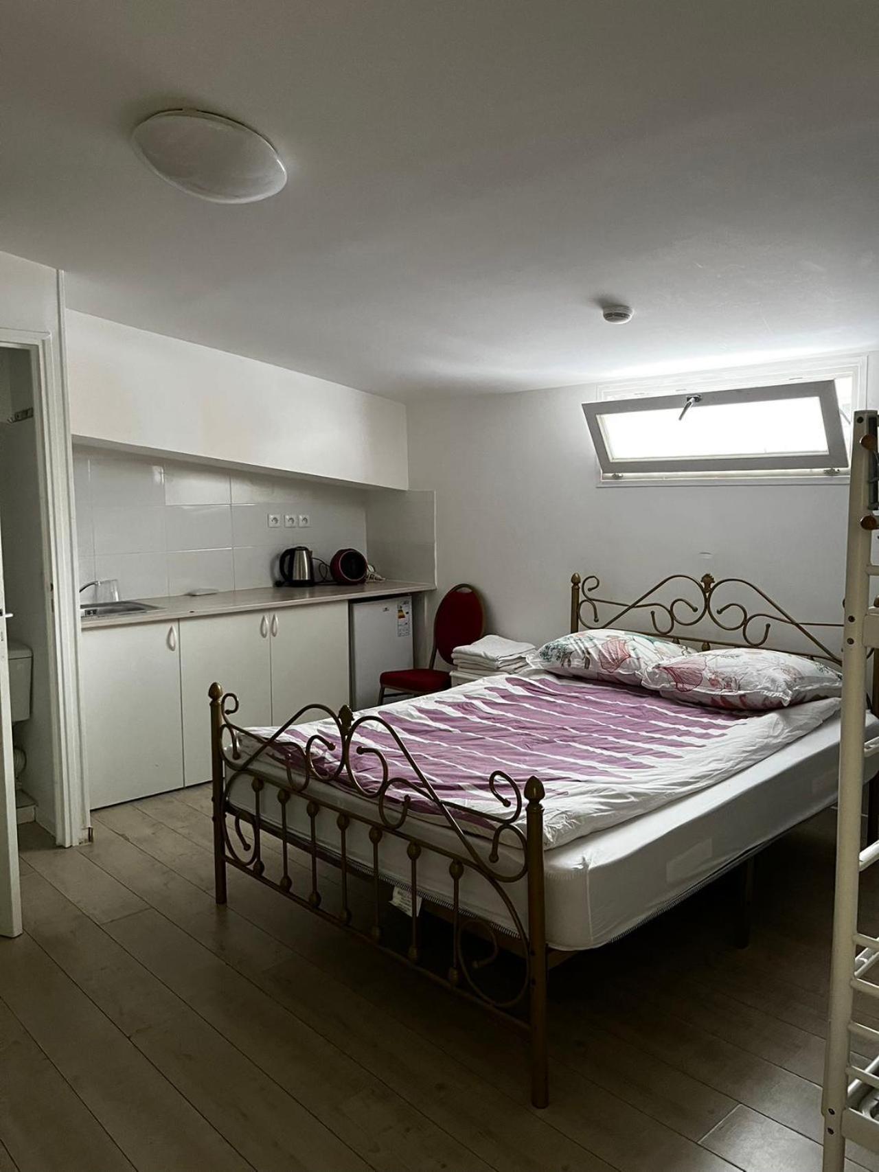 Chez Mia Paris Hostel ภายนอก รูปภาพ